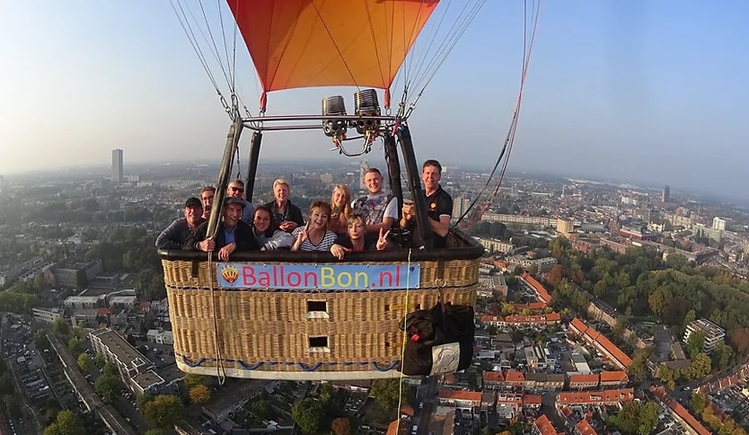 Ballonvaart over Tilburg kermis en Efteling